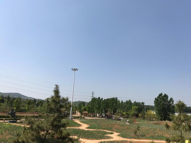 枣庄市中区有什么娱乐场所?莲花山跳舞收费-图3 枣庄市中区有什么娱乐场所?莲花山跳舞收费-图3