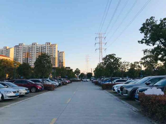 嘉定北站地铁站停车收费标准(就是十字路口过去一点的那个停车场),谢谢!急?嘉定地铁站收费-图3 嘉定北站地铁站停车收费标准(就是十字路口过去一点的那个停车场),谢谢!急?嘉定地铁站收费-图3