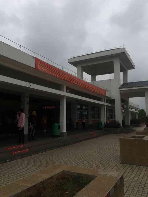 龙门服务区属于哪个市?富阳龙门镇旅馆乱收费-图2 龙门服务区属于哪个市?富阳龙门镇旅馆乱收费-图2