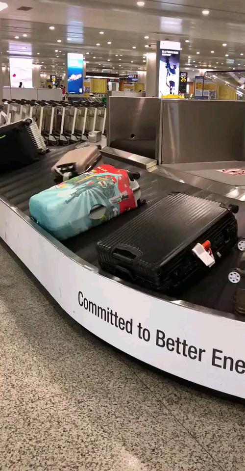 带两个行李箱航空公司会多收费吗?坐飞机行李箱要收费吗-图1 带两个行李箱航空公司会多收费吗?坐飞机行李箱要收费吗-图1