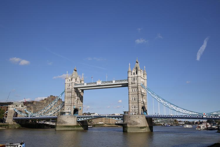 英国伦敦铁桥是什么桥?登伦敦塔桥收费吗-图1 英国伦敦铁桥是什么桥?登伦敦塔桥收费吗-图1