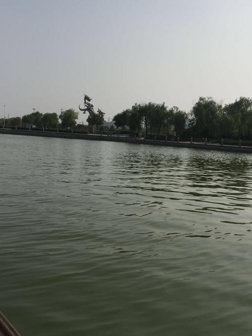 聊城环城湖喷泉时间？聊城环城湖钓鱼收费