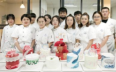 上海梵卡国际烘焙学院学费?烘培教室收费-图2 上海梵卡国际烘焙学院学费?烘培教室收费-图2