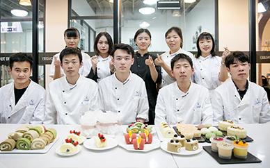 上海梵卡国际烘焙学院学费？烘培教室收费