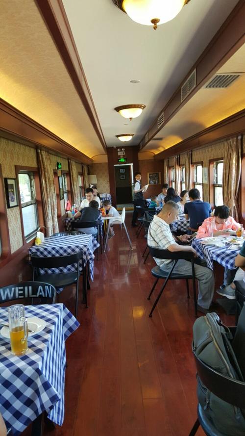 火车餐厅可以坐人吗?火车餐厅收费吗-图3 火车餐厅可以坐人吗?火车餐厅收费吗-图3