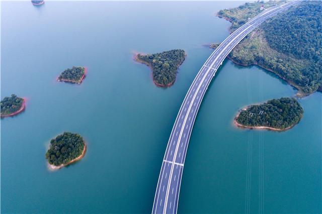 庐山西海水上公路自驾路线？九江收费站晚上图片大全