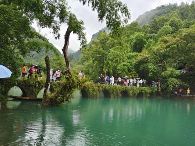 小七孔不坐观光车走多久？荔波小七孔停车场收费