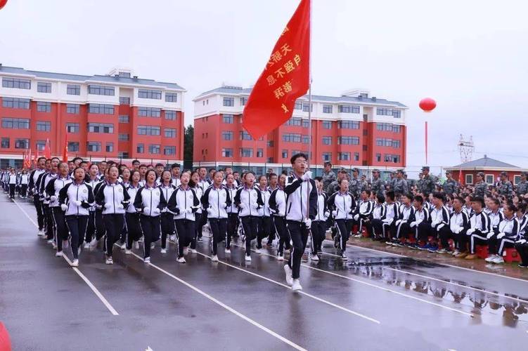 云南曲靖十中有高中吗？马龙县收费站-图2