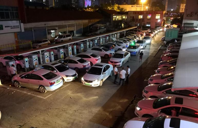 广州南站网约车哪里可以充电排队?市桥停车场收费-图2 广州南站网约车哪里可以充电排队?市桥停车场收费-图2