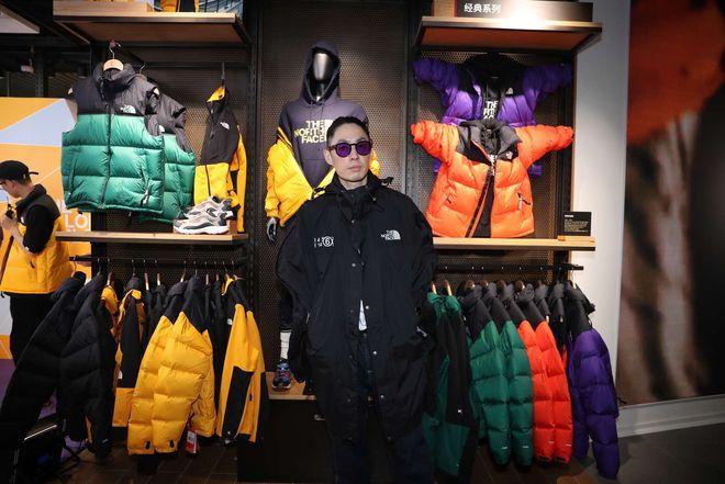 泰州金鹰TheNorthFace专柜是真的吗?泰州金鹰停车收费-图2 泰州金鹰TheNorthFace专柜是真的吗?泰州金鹰停车收费-图2