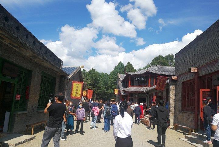 威海影视城赶海怎么走?威海影视城停车收费吗-图2 威海影视城赶海怎么走?威海影视城停车收费吗-图2
