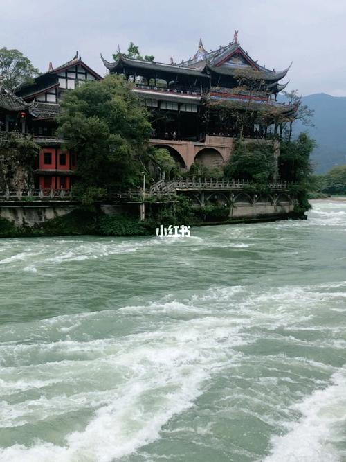 都江堰最高的塔怎么上去?都江堰风景区电梯收费-图3 都江堰最高的塔怎么上去?都江堰风景区电梯收费-图3