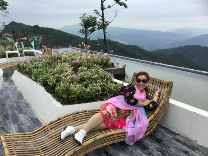 峨眉半山云中花岭位置是在峨眉山景区上面吗?峨眉云中花岭收费不-图2 峨眉半山云中花岭位置是在峨眉山景区上面吗?峨眉云中花岭收费不-图2
