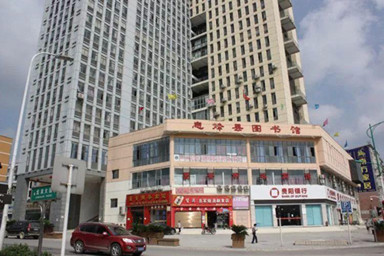 海沧教师进修附属学校的图书馆分别叫什么名字?新景大厦停车场 收费-图2 海沧教师进修附属学校的图书馆分别叫什么名字?新景大厦停车场 收费-图2