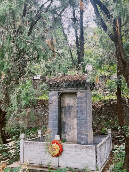 什么叫生葬墓?新乡法海寺收费吗-图1 什么叫生葬墓?新乡法海寺收费吗-图1