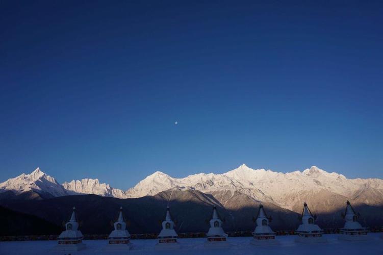 穷游一族:旅游怎样才能节约成本?云南飞来寺收费吗-图2 穷游一族:旅游怎样才能节约成本?云南飞来寺收费吗-图2