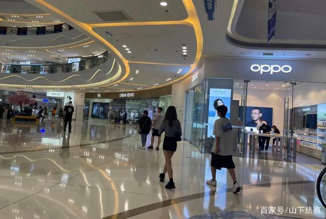 烟台万达广场有苹果专卖店吗？烟台万达停车5小时收费标准