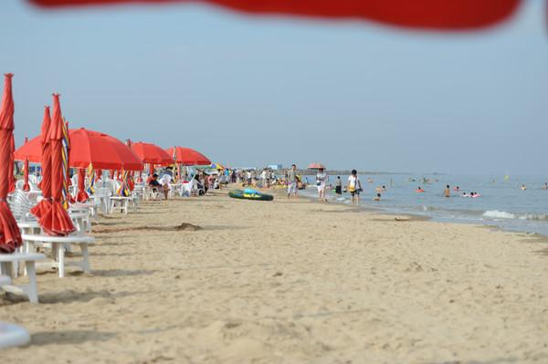 中南唐山湾和碧海浴场哪个好？乐亭碧海浴场收费吗