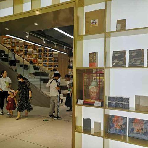 南京市有有中心环境比较好,可以看书借书的书店吗?南京凤凰书城收费标准-图3 南京市有有中心环境比较好,可以看书借书的书店吗?南京凤凰书城收费标准-图3