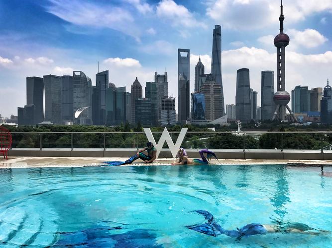 上海各游泳馆年费多少？上海w酒店泳池收费