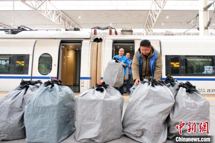 高铁邮寄贵吗？铁路邮寄包裹怎么收费