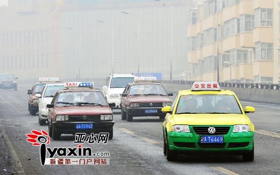 乌鲁木齐干出租车需要什么条件?乌鲁木齐夜间的士收费-图2 乌鲁木齐干出租车需要什么条件?乌鲁木齐夜间的士收费-图2