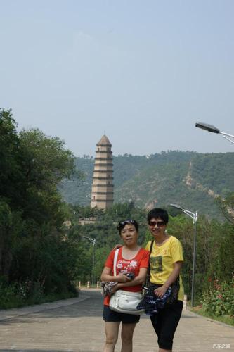 上宝塔山景区要爬山吗？延安大学停车收费