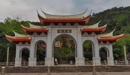 应落格前山,进退两旧难。举头随月转,又在黑云间。求解签,永春县魁星岩?永春魁星岩收费吗-图3 应落格前山,进退两旧难。举头随月转,又在黑云间。求解签,永春县魁星岩?永春魁星岩收费吗-图3