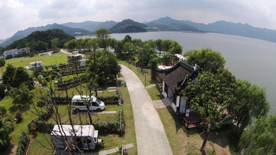 宁波可以游泳烧烤露营的地方？东钱湖房车露营收费