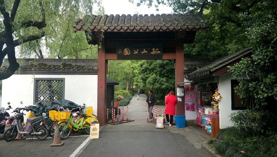 杭州西湖区有什么好玩的地方?孤山停车收费价格-图2 杭州西湖区有什么好玩的地方?孤山停车收费价格-图2