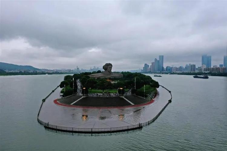 橘子洲为什么闭园?景区收费乱象-图2 橘子洲为什么闭园?景区收费乱象-图2
