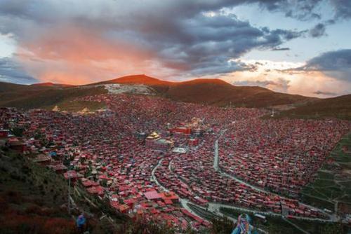 色达佛学院的旅游事项?色达佛学院停车收费-图3 色达佛学院的旅游事项?色达佛学院停车收费-图3