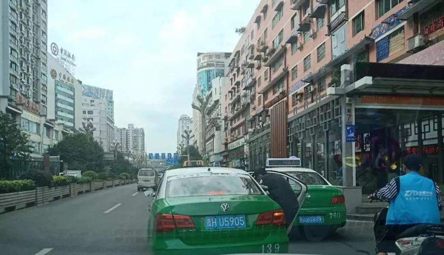 凯里最繁华的地方?凯里大十字停车场收费-图2 凯里最繁华的地方?凯里大十字停车场收费-图2