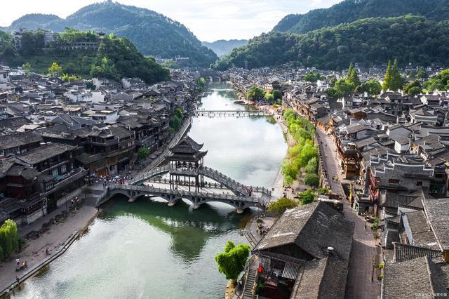 凤凰古城准考证有优惠吗?凤凰古城收费风波-图2 凤凰古城准考证有优惠吗?凤凰古城收费风波-图2