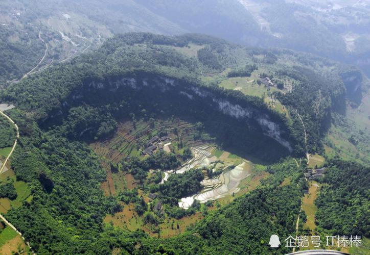 为什么天坑不会储水?后坪天坑群要收费吗-图3 为什么天坑不会储水?后坪天坑群要收费吗-图3