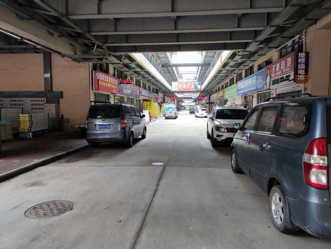 休闲鞋最大批发市场?黄龙商贸城停车收费吗-图3 休闲鞋最大批发市场?黄龙商贸城停车收费吗-图3