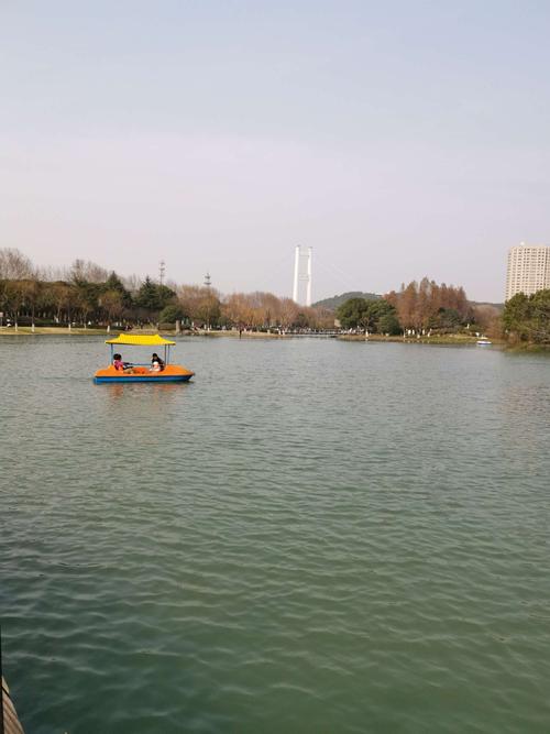 江阴有什么好玩的地方？黄山湖公园停车收费吗