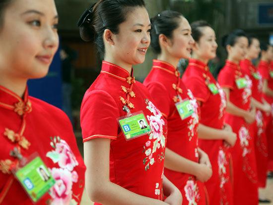 北京礼仪小姐的收费标准500/天10个小时,(根据甲方的要求费用也会有变化)?小姐如何收费标准-图2 北京礼仪小姐的收费标准500/天10个小时,(根据甲方的要求费用也会有变化)?小姐如何收费标准-图2