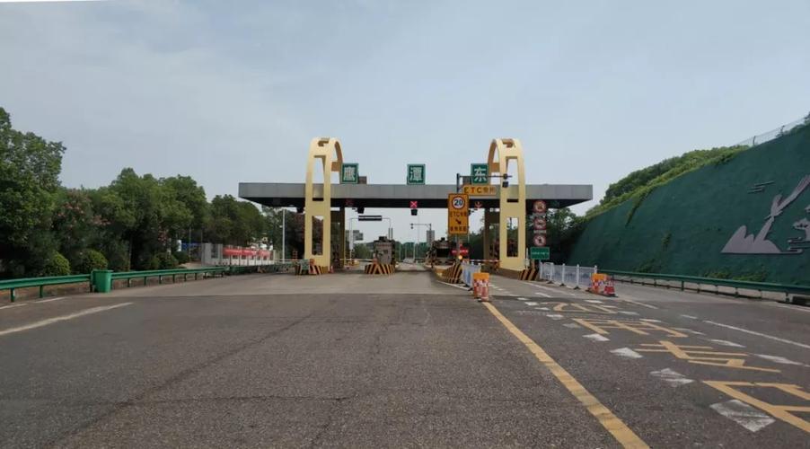 浙江省和江西省交界是什么收费站?鹰潭西收费站被风吹倒-图3 浙江省和江西省交界是什么收费站?鹰潭西收费站被风吹倒-图3