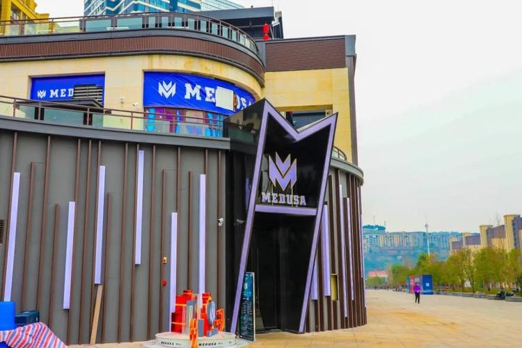 云阳有什么地方好玩的？云阳外滩酒吧怎么收费