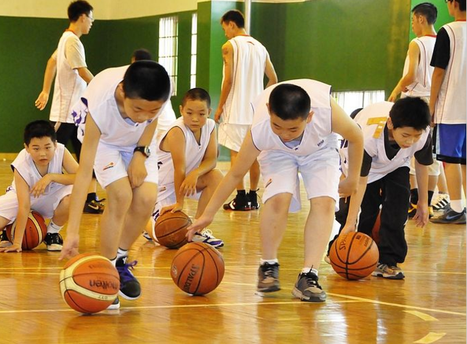怎样让篮球球探发现我?nba球星夏令营收费-图3 怎样让篮球球探发现我?nba球星夏令营收费-图3