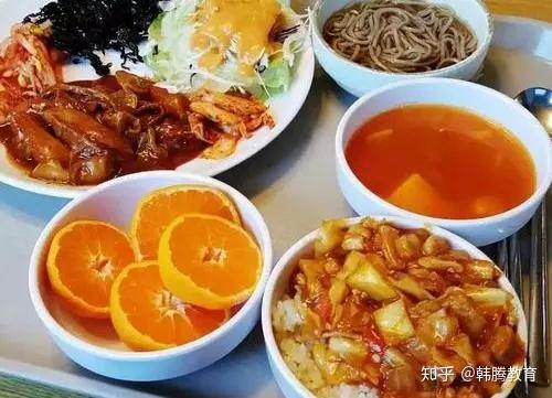 去韩国当交换生的每月费用？韩国食堂收费