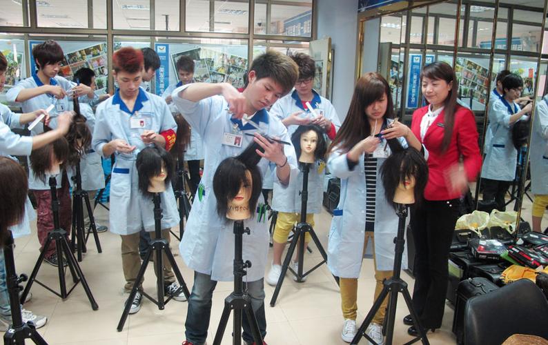 惠州理发学校哪家最好?惠州村的理发收费-图2 惠州理发学校哪家最好?惠州村的理发收费-图2
