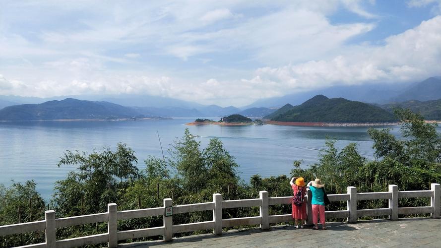 东江湖停车停哪里?开车上东江湖怎么收费-图2 东江湖停车停哪里?开车上东江湖怎么收费-图2