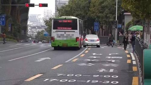 公交车道标志标线的设置?两路口停车收费标准-图3 公交车道标志标线的设置?两路口停车收费标准-图3