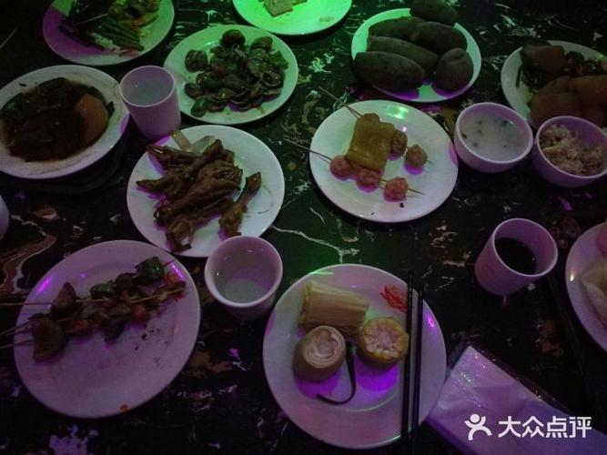 广州梅花园卡卡ktv自助餐，价格怎么样？梅花园卡卡ktv房间收费