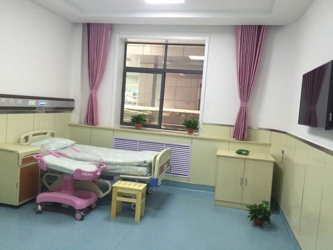 陕西省妇幼保健院产科病房有没有单间?一天床位费时多少?如果没有单间有没有双人间？西北妇幼标间收费