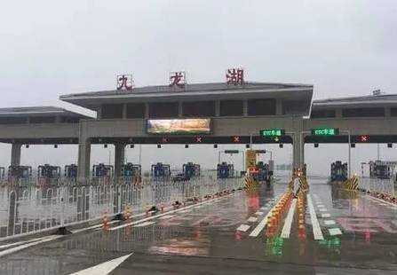南昌九龙湖旁边有什么大学？一附院到九龙湖收费站