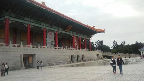 冠军基地怎么徒步上去?中正纪念堂收费吗-图3 冠军基地怎么徒步上去?中正纪念堂收费吗-图3