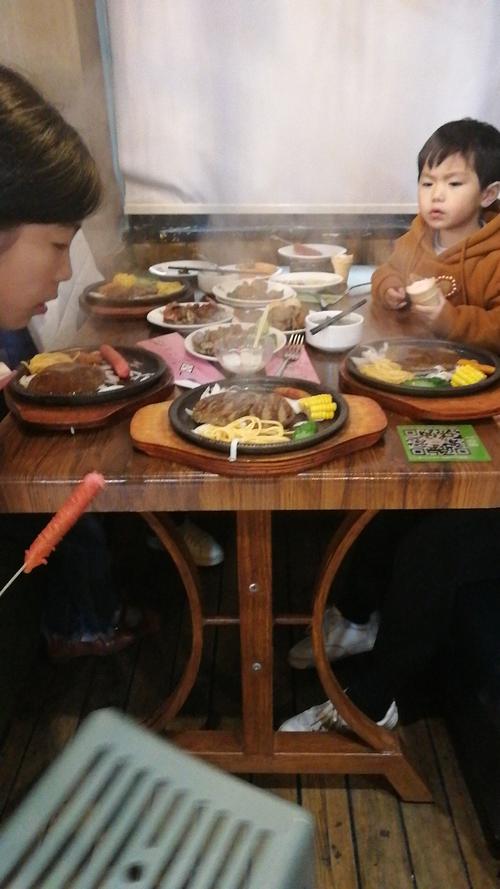 豪德亨牛排自助餐厅小孩怎么收费?自助牛排儿童要收费吗-图3 豪德亨牛排自助餐厅小孩怎么收费?自助牛排儿童要收费吗-图3